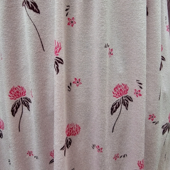 Free People Lana Off-The-Shoulder Top with Printed Cloudberries. - Picture 9 of 10